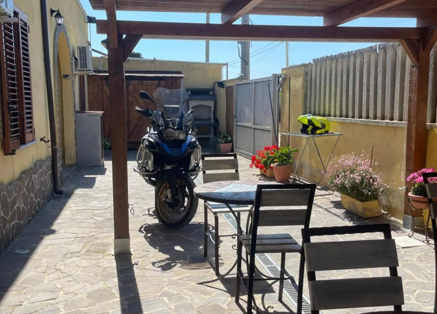 Pensión Hotel Relax Tra Mare E Monti Flumini Di Quartu Capitana