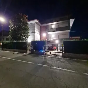 Landlady Airport Orio Bergamo Ida , Orio al Serio Italia