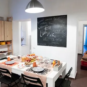 Casa Maga , Nápoles Italia
